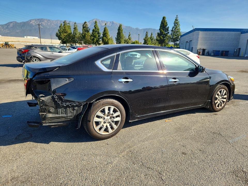 Photo 3 from auction – 2016 NISSAN ALTIMA with VIN 1N4AL3AP0GN392800