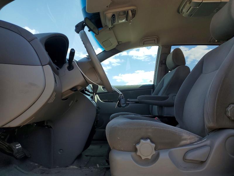 Photo 7 from auction – 2004 TOYOTA SIENNA with VIN 5TDZA23C74S188895