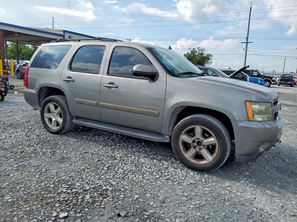 Photo 4 from auction – 2008 CHEVROLET TAHOE with VIN 1GNFC13018R210477