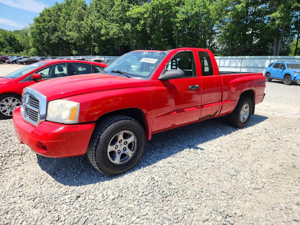 DODGE DAKOTA 2006 with VIN 1D7HW42K86S560150 - Photo from auction