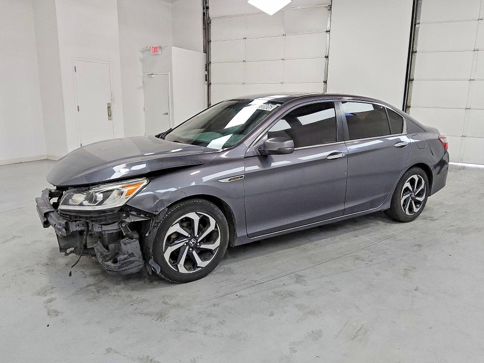 HONDA ACCORD 2017 with VIN 1HGCR2F97HA039499 - Photo from auction