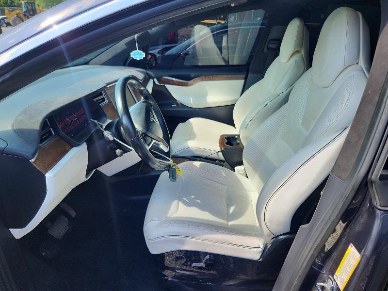 Foto 7 de la subasta – 2016 TESLA MODEL X con VIN 5YJXCAE22GF022650