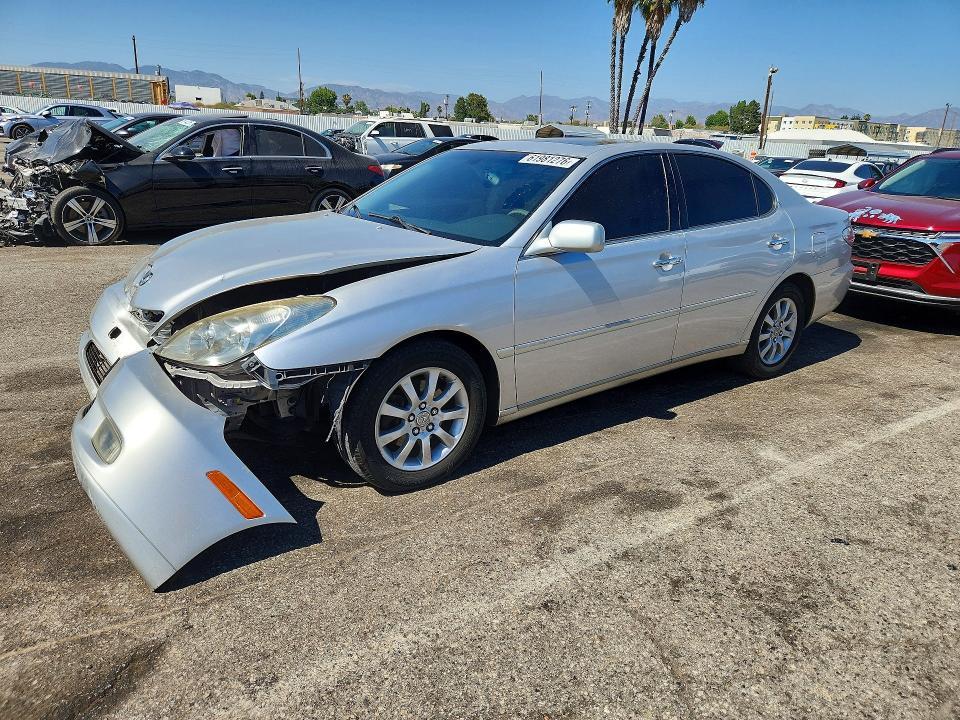 LEXUS ES 2002 with VIN JTHBF30G325035335 - Photo from auction