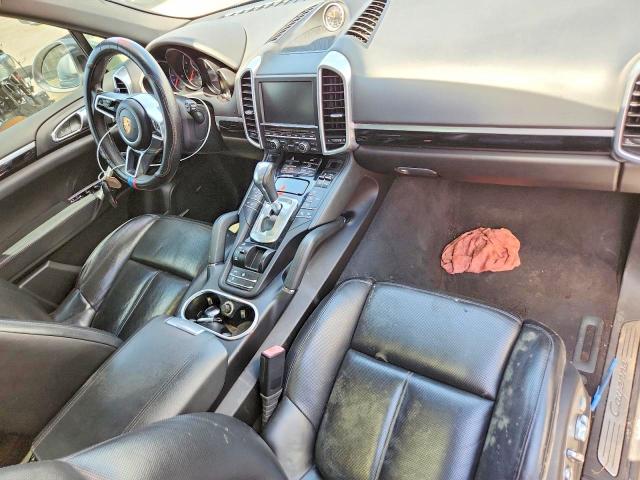 Photo 8 from auction – 2016 PORSCHE CAYENNE with VIN WP1AA2A27GLA09282