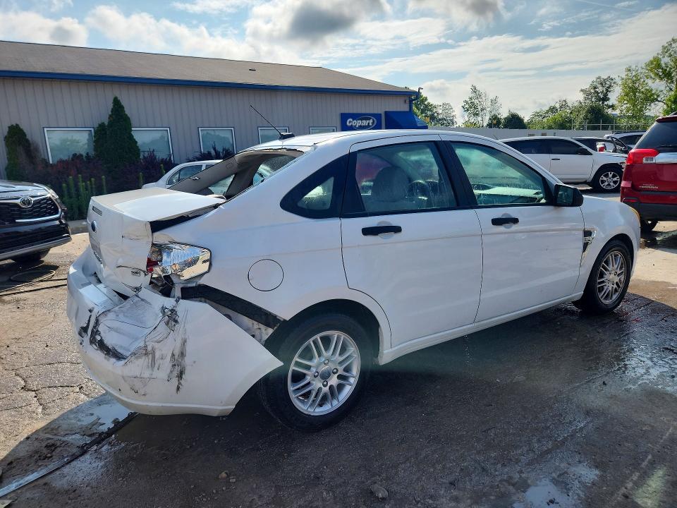 Photo 3 from auction – 2008 FORD FOCUS with VIN 1FAHP35N98W183675