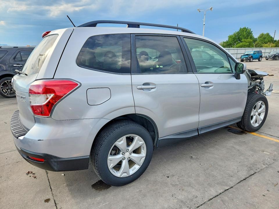 Photo 3 from auction – 2014 SUBARU FORESTER with VIN JF2SJAEC8EH557005