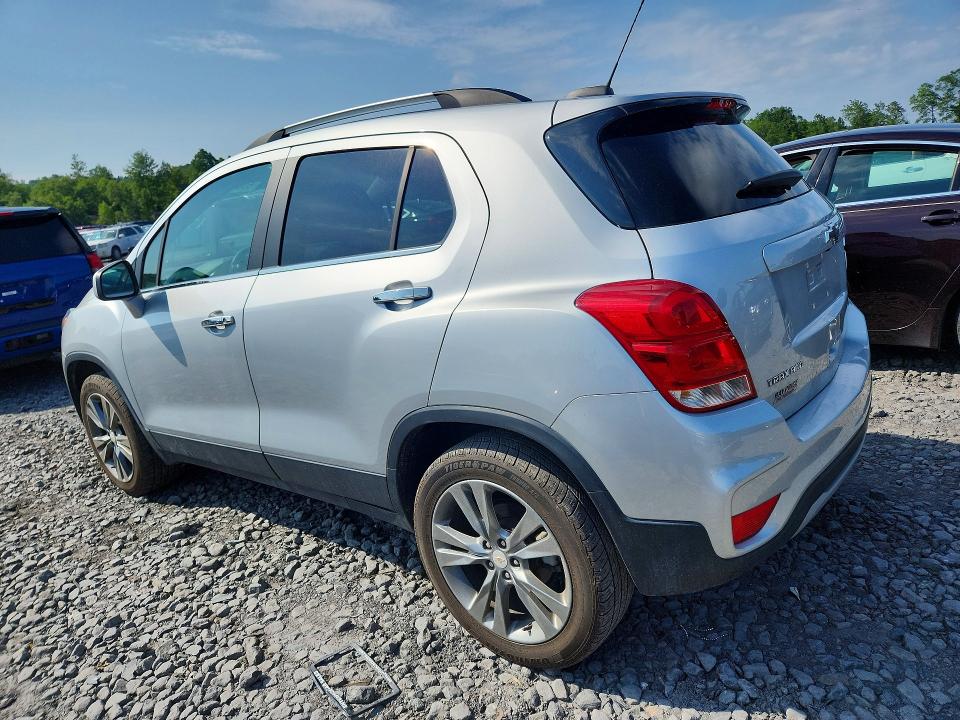 Photo 2 from auction – 2020 CHEVROLET TRAX with VIN KL7CJPSB7LB042351