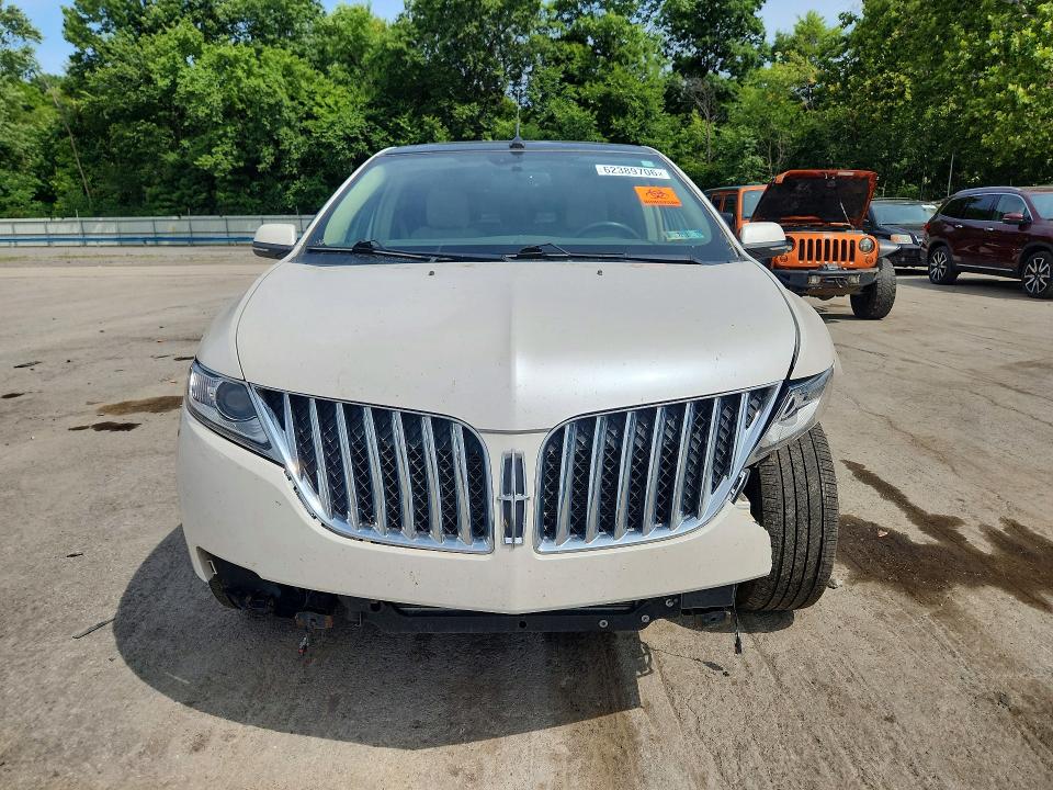 Foto 5 de la subasta – 2015 LINCOLN MKX con VIN 2LMDJ8JKXFBL29597