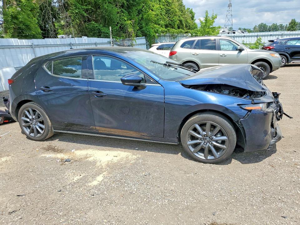 Photo 4 from auction – 2023 MAZDA 3 with VIN JM1BPBMM4P1606287