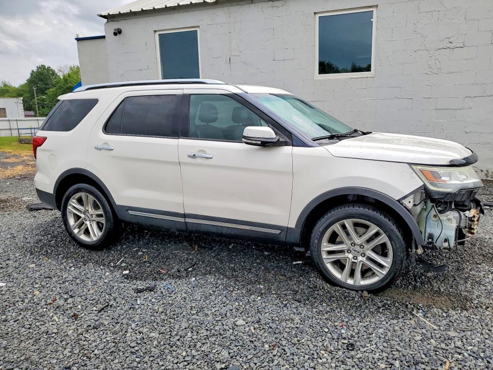 Photo 4 from auction – 2016 FORD EXPLORER with VIN 1FM5K8F85GGC73881