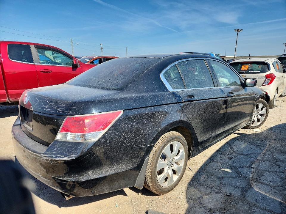 Photo 3 from auction – 2010 HONDA ACCORD with VIN 1HGCP2F74AA027773