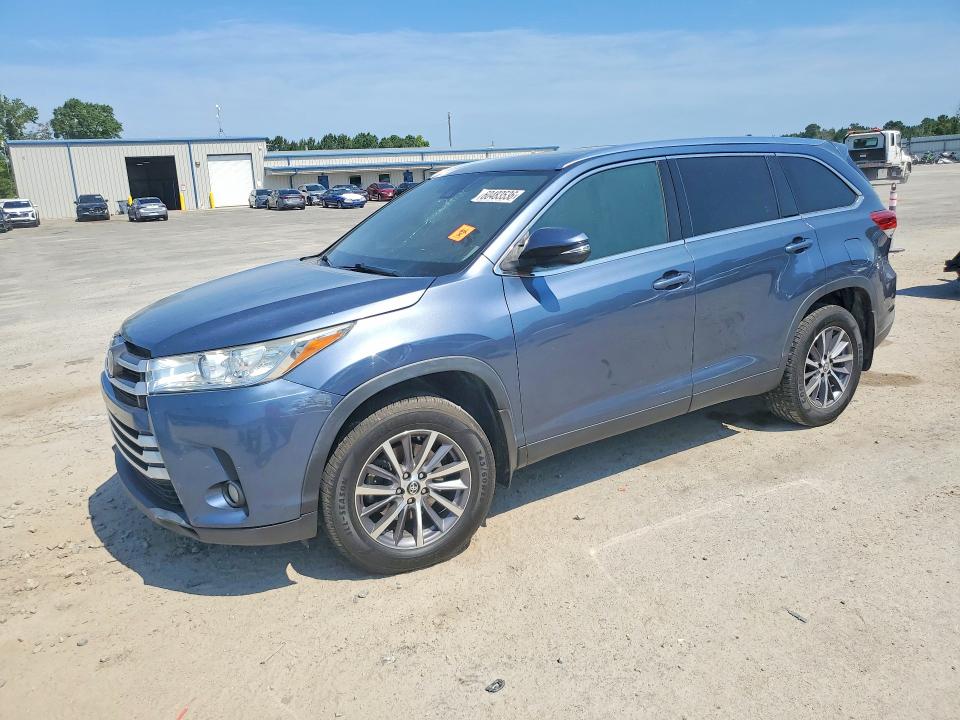 TOYOTA HIGHLANDER 2019 with VIN 5TDJZRFH4KS920614 - Photo from auction