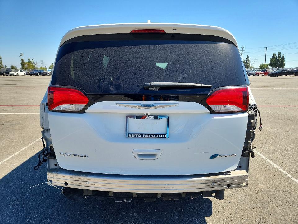 Photo 6 from auction – 2018 CHRYSLER PACIFICA with VIN 2C4RC1N75JR230179