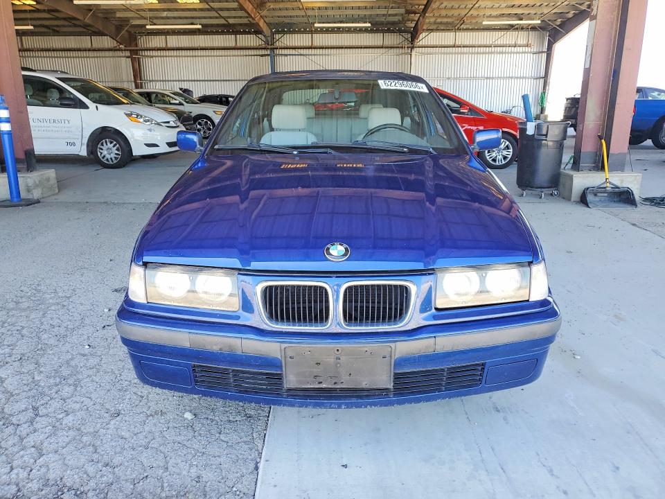 Photo 5 from auction – 1998 BMW 318 with VIN WBACG7330WKC31338