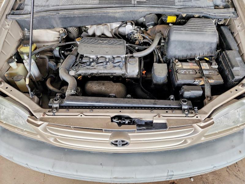 Photo 12 from auction – 2000 TOYOTA SIENNA with VIN 4T3ZF13C5YU268342