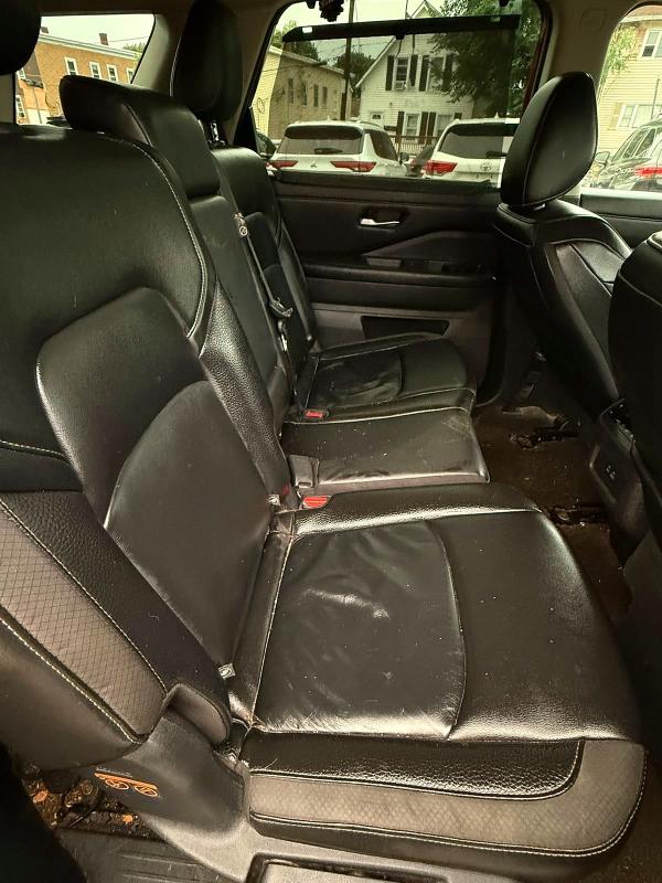 Photo 8 from auction – 2023 NISSAN PATHFINDER with VIN 5N1DR3CC4PC205873
