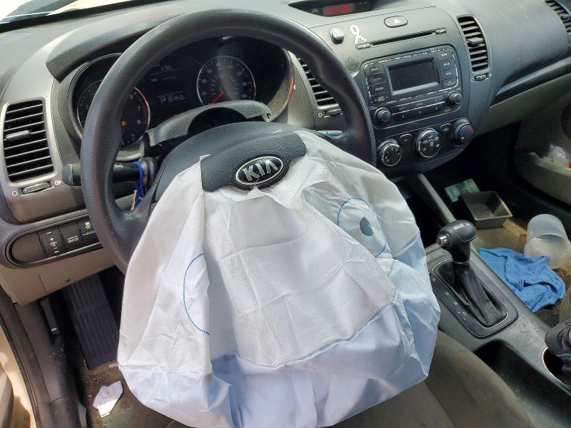 Photo 8 from auction – 2014 KIA FORTE with VIN KNAFK4A62E5160449