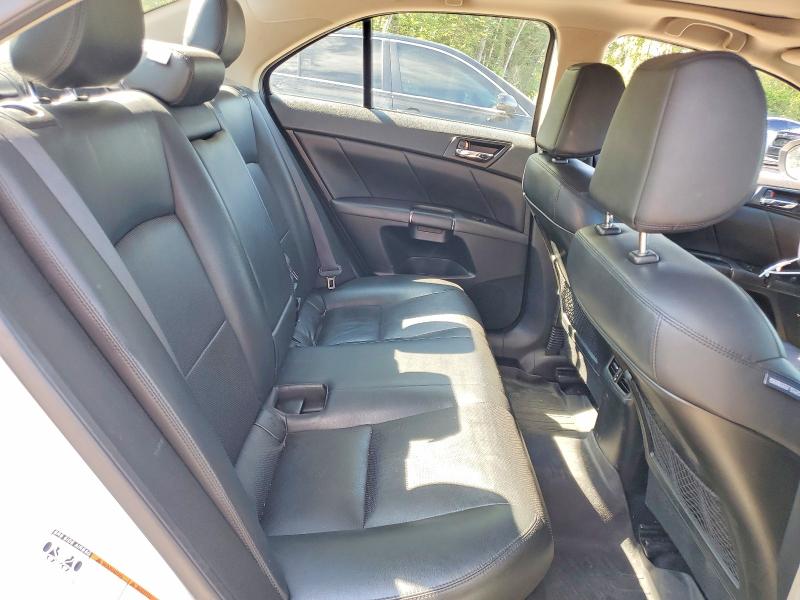 Photo 10 from auction – 2010 SUZUKI KIZASHI with VIN JS2RF9A71A6100117