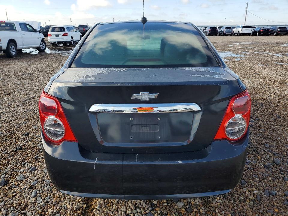 Foto 6 de la subasta – 2015 CHEVROLET SONIC con VIN 1G1JC5SH4F4127775