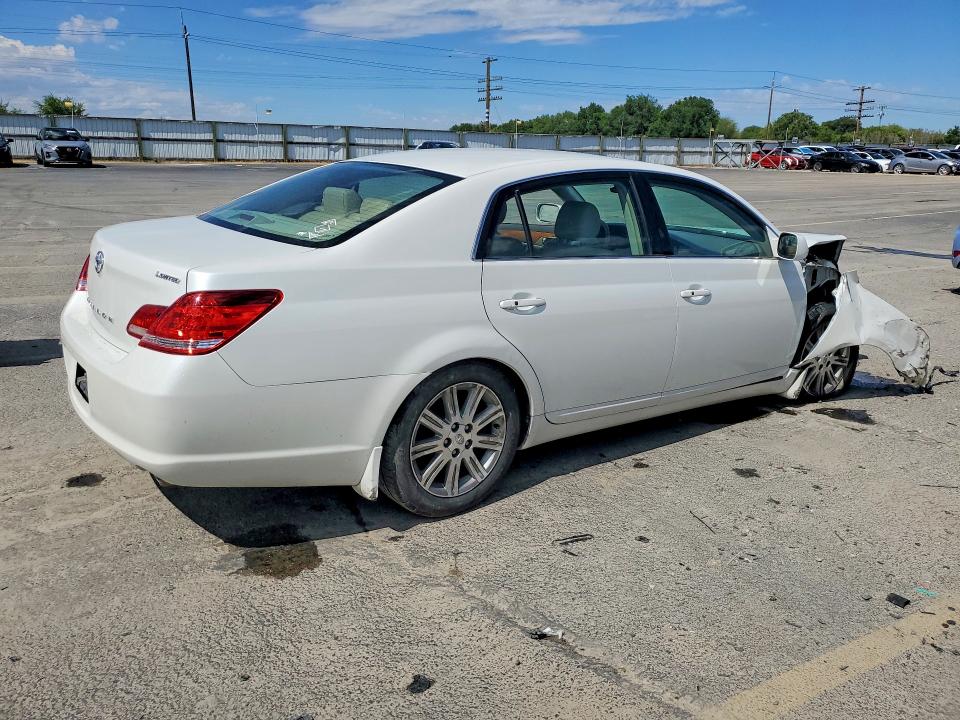 Photo 3 from auction – 2005 TOYOTA AVALON with VIN 4T1BK36B75U016365