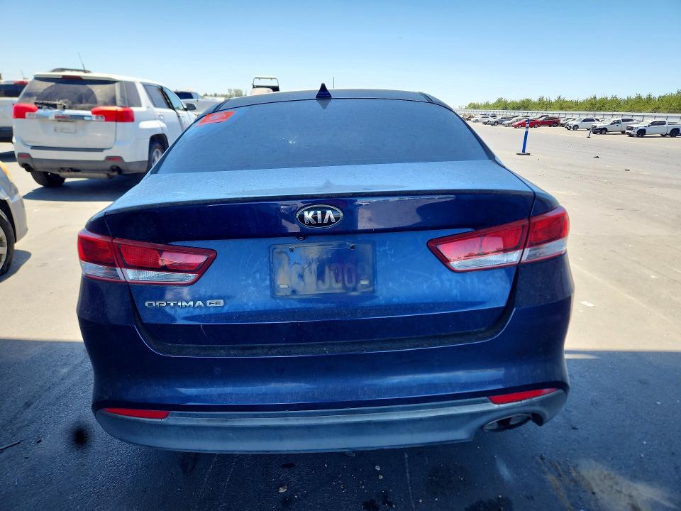 Photo 6 from auction – 2018 KIA OPTIMA with VIN 5XXGT4L30JG219544