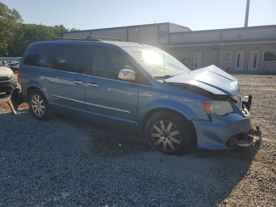 Photo 4 from auction – 2011 CHRYSLER TOWN & COUNTRY with VIN 2A4RR8DG4BR706166