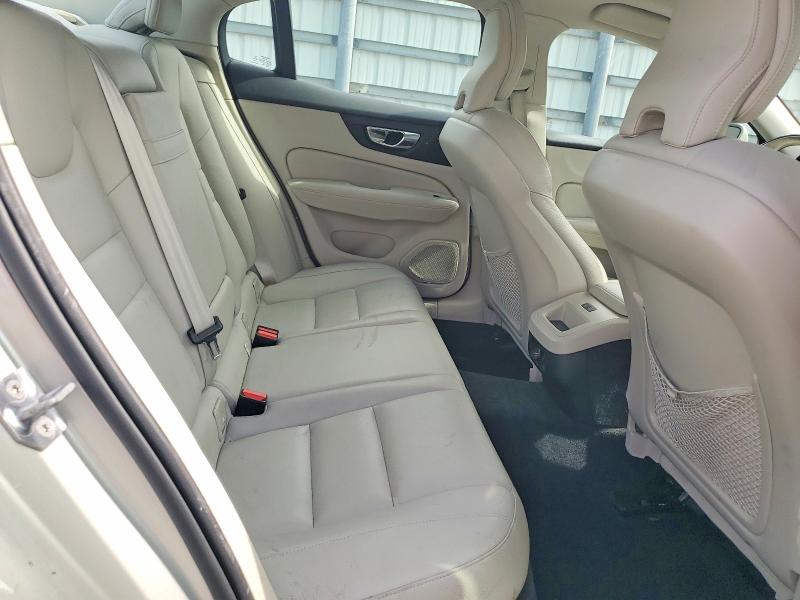 Photo 10 from auction – 2019 VOLVO S60 with VIN 7JRA22TK4KG013112