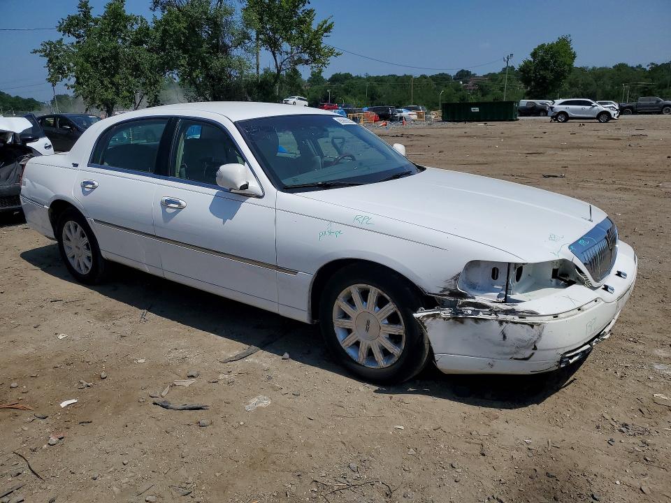 Photo 4 from auction – 2011 LINCOLN TOWN CAR with VIN 2LNBL8CV4BX751964