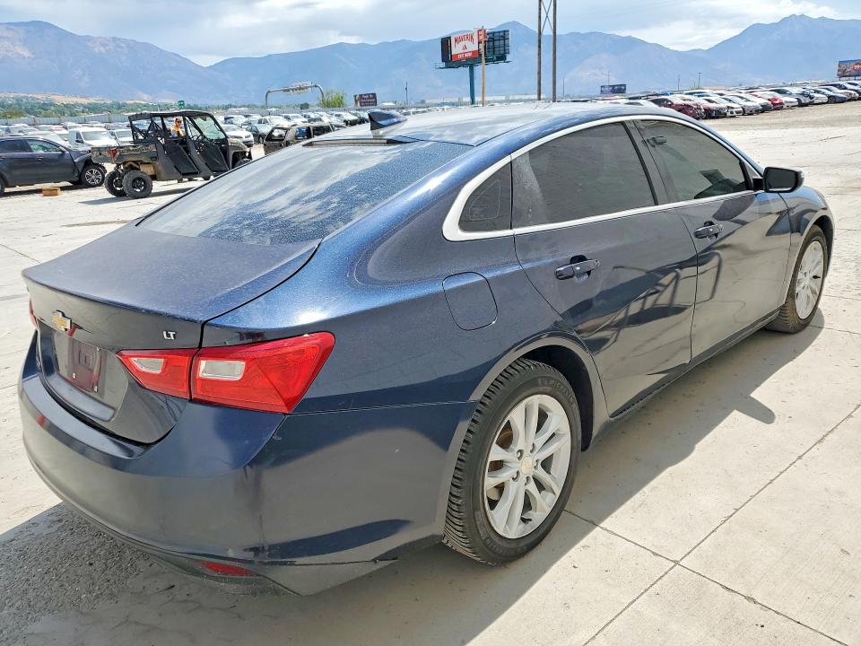 Photo 3 from auction – 2017 CHEVROLET MALIBU with VIN 1G1ZE5ST3HF214415