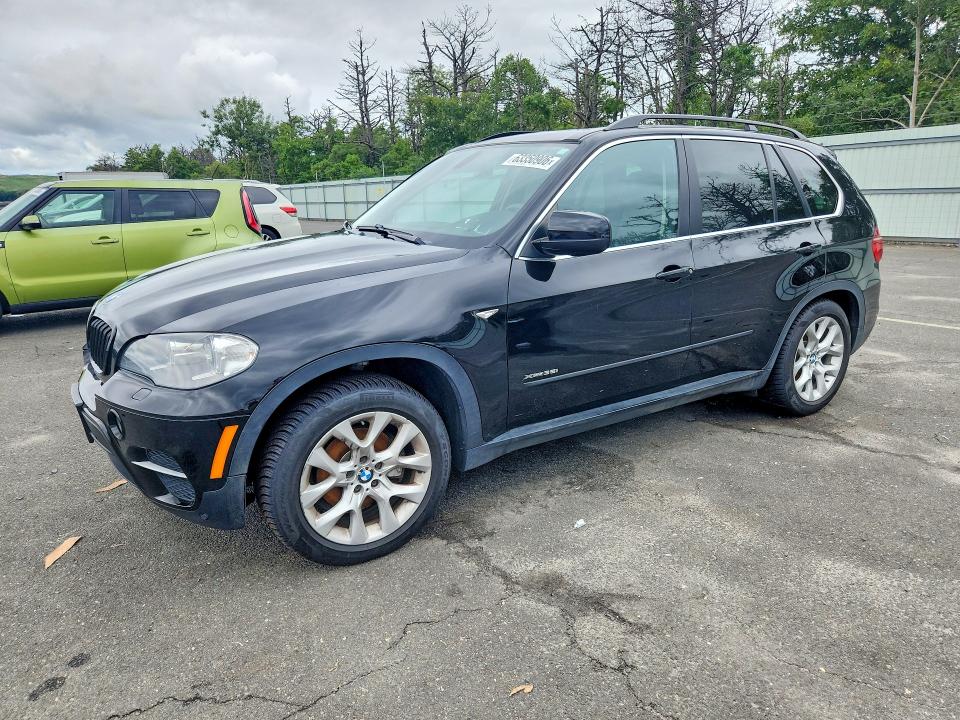 BMW X5 2013 with VIN 5UXZV4C53D0B10474 - Photo from auction