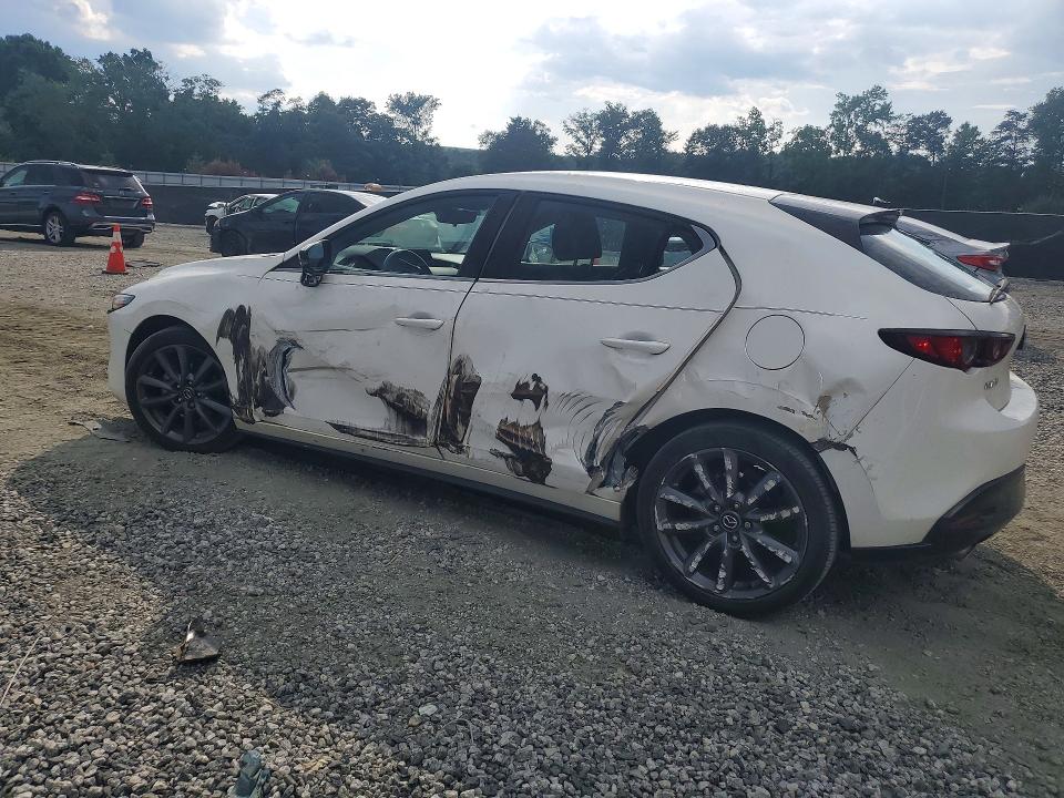Photo 2 from auction – 2020 MAZDA 3 with VIN JM1BPALMXL1157218
