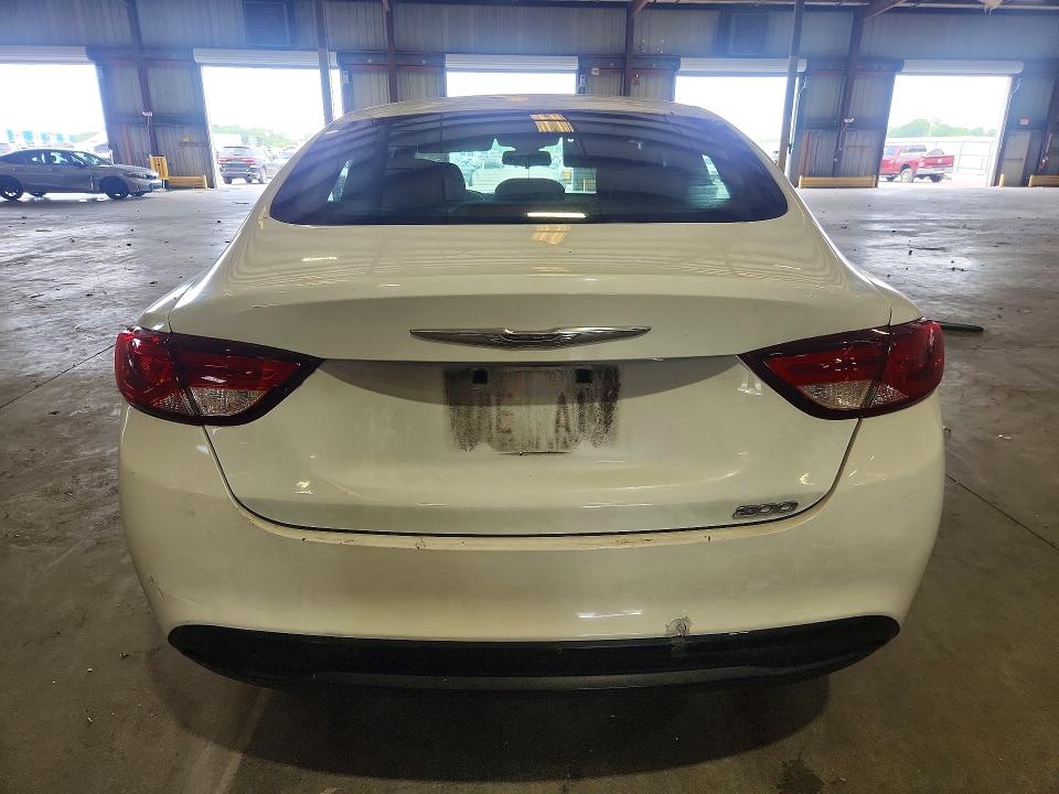 Photo 6 from auction – 2016 CHRYSLER 200 with VIN 1C3CCCFB2GN186723