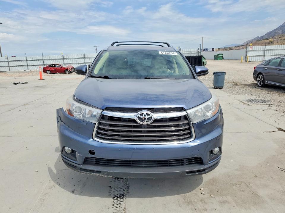 Photo 5 from auction – 2016 TOYOTA HIGHLANDER with VIN 5TDJKRFH1GS323867