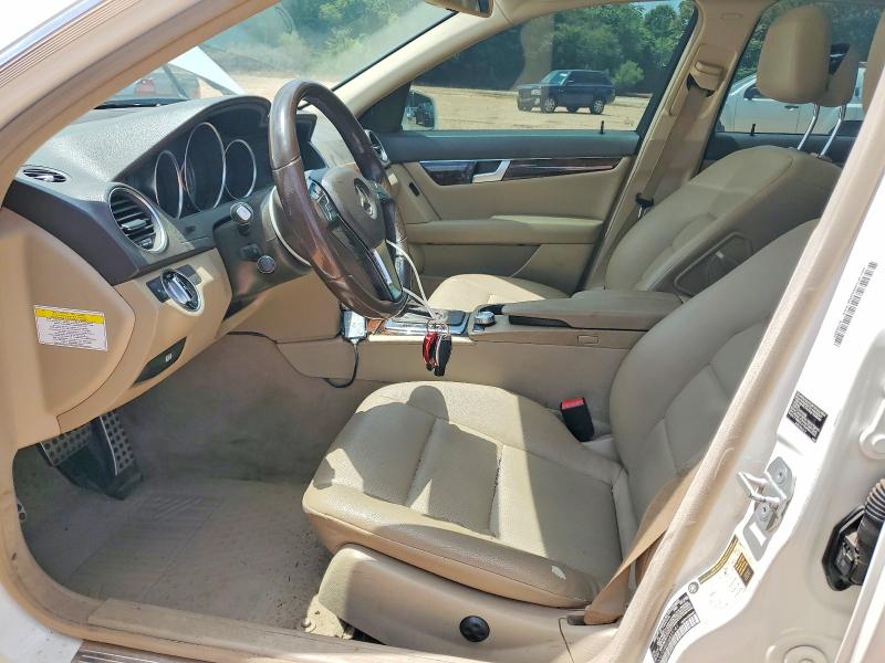 Photo 7 from auction – 2013 MERCEDES-BENZ C with VIN WDDGF4HB5DA835141