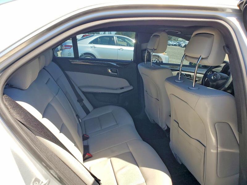 Photo 10 from auction – 2011 MERCEDES-BENZ E with VIN WDDHF8HB3BA359318
