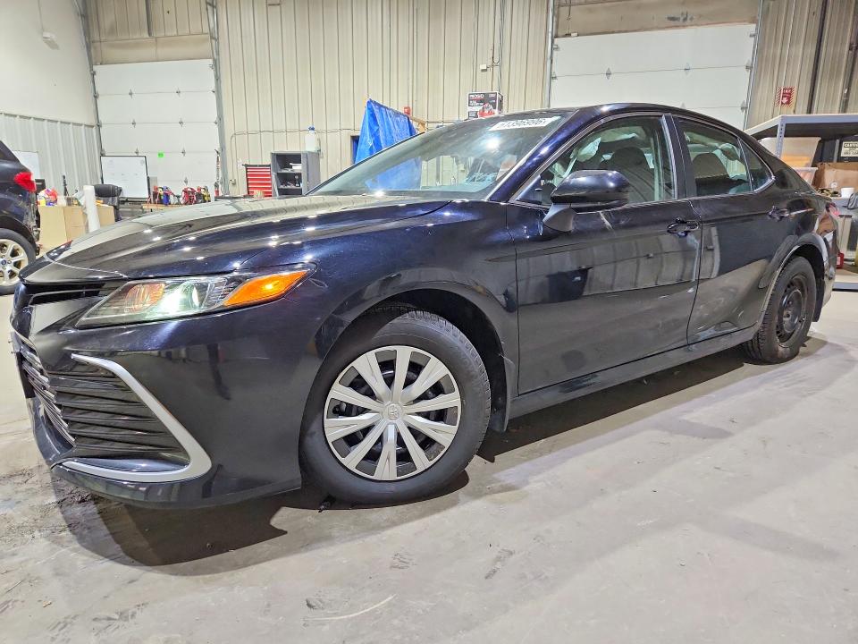 Photo 1 from auction – 2023 TOYOTA CAMRY with VIN 4T1C31AK1PU620624