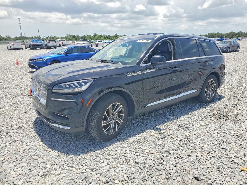 LINCOLN AVIATOR 2024 with VIN 5LM5J6WC0RGL01601 - Photo from auction