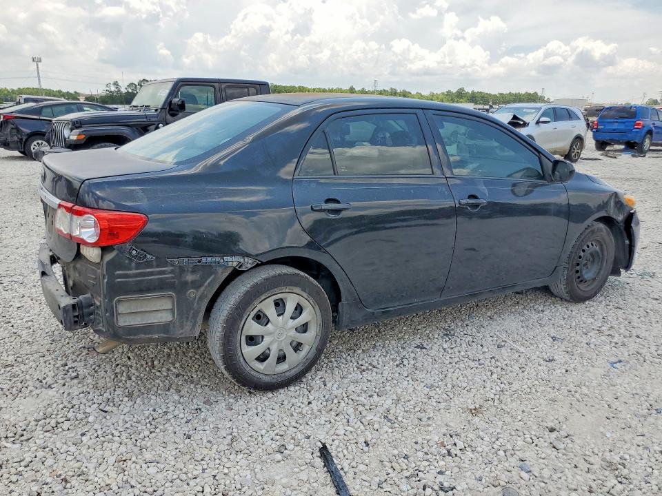 Photo 3 from auction – 2012 TOYOTA COROLLA with VIN 5YFBU4EE1CP065121