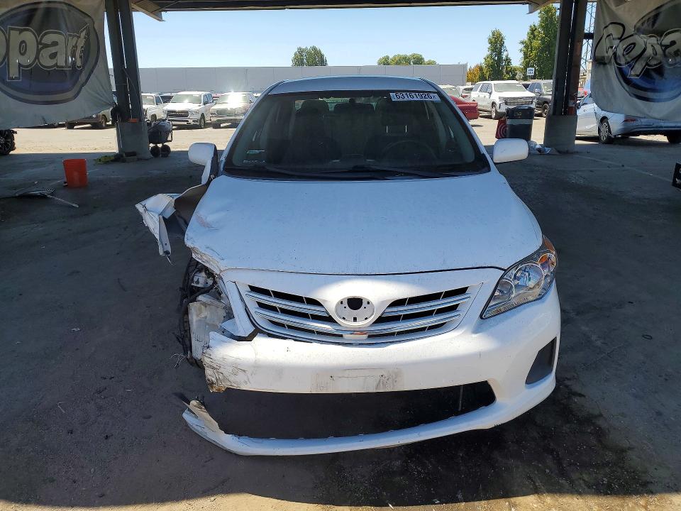 Photo 5 from auction – 2013 TOYOTA COROLLA with VIN 2T1BU4EE9DC949745