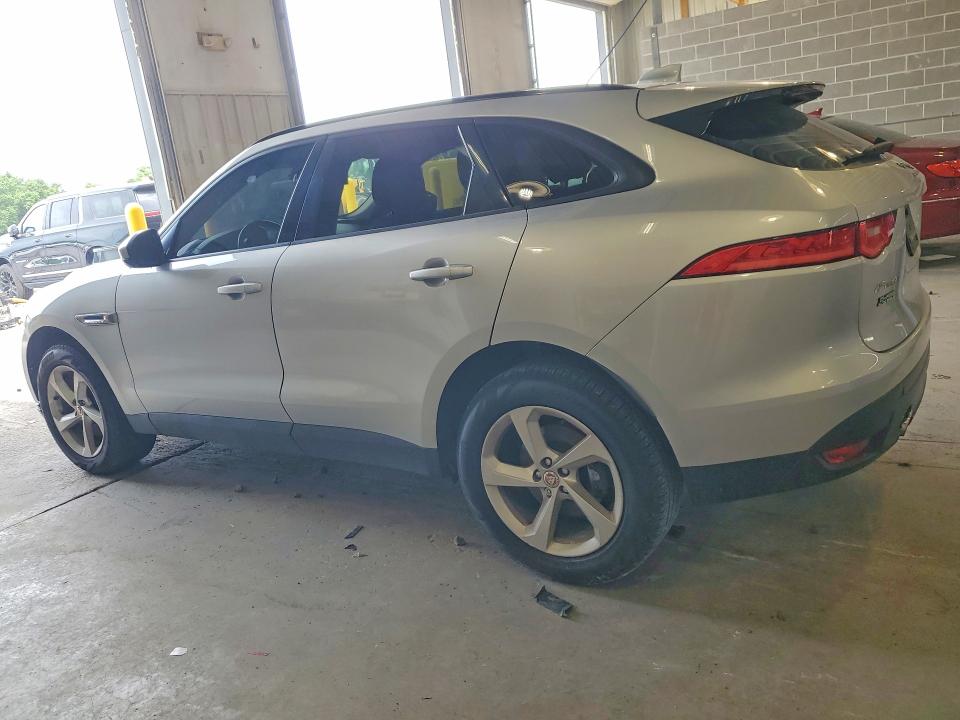 Photo 2 from auction – 2017 JAGUAR F-PACE with VIN SADCJ2BV4HA085028