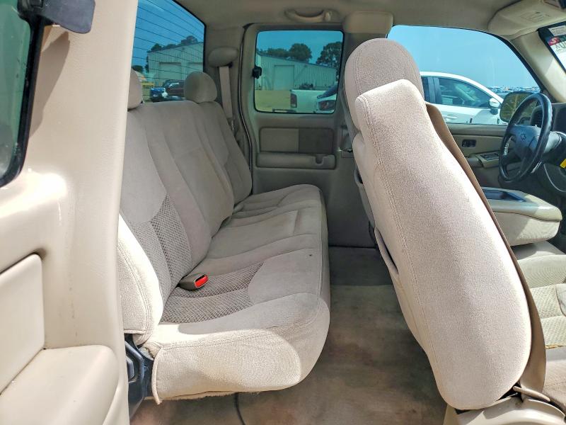 Photo 10 from auction – 2003 CHEVROLET SILVERADO with VIN 2GCEC19V731143151