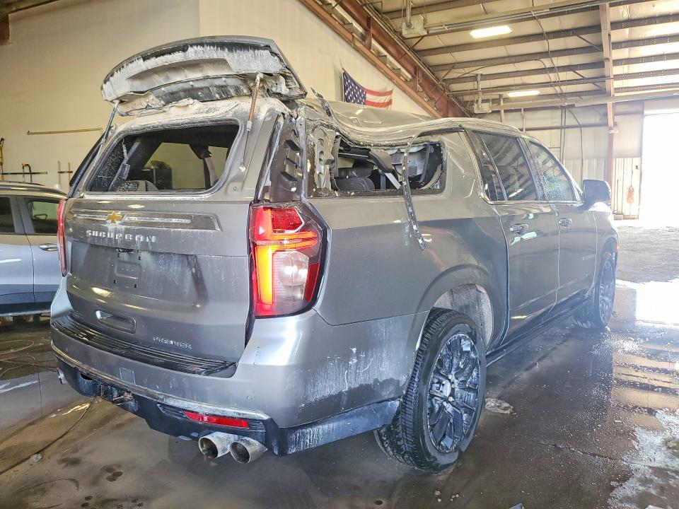 Photo 3 from auction – 2023 CHEVROLET SUBURBAN with VIN 1GNSKFKD6PR233027