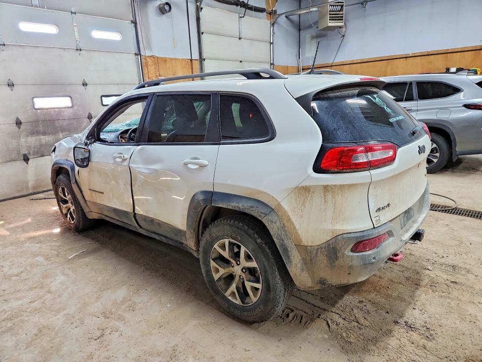 Photo 2 from auction – 2018 JEEP CHEROKEE with VIN 1C4PJMBX0JD570944