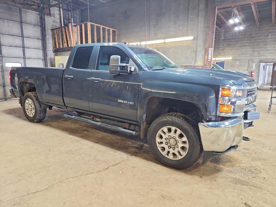 Photo 4 from auction – 2017 CHEVROLET SILVERADO with VIN 1GC2KUEY2HZ327354