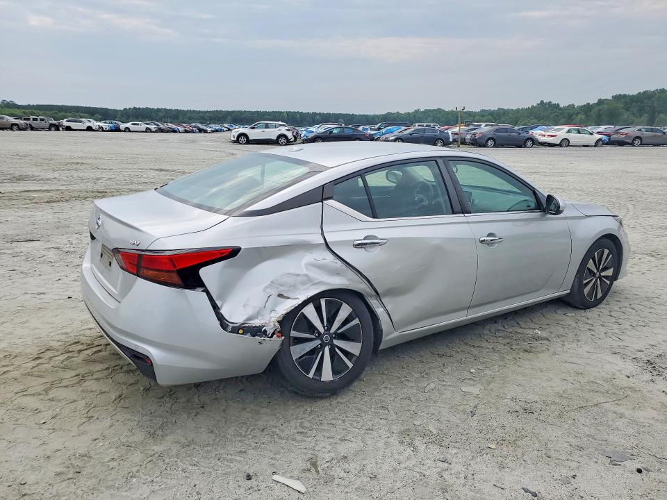 Photo 3 from auction – 2022 NISSAN ALTIMA with VIN 1N4BL4DV9NN403293