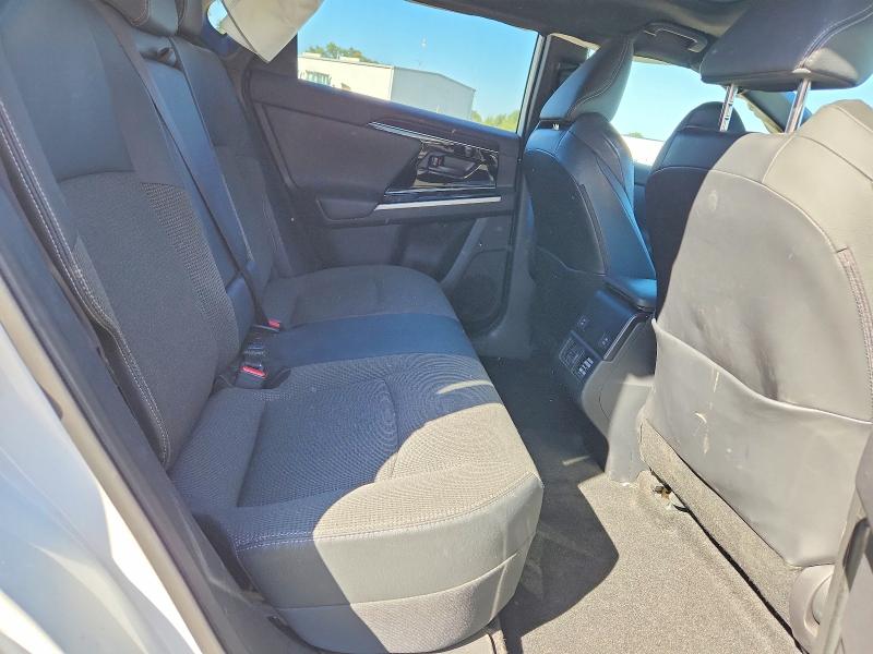 Photo 10 from auction – 2023 TOYOTA BZ4X with VIN JTMABACA8PA022048