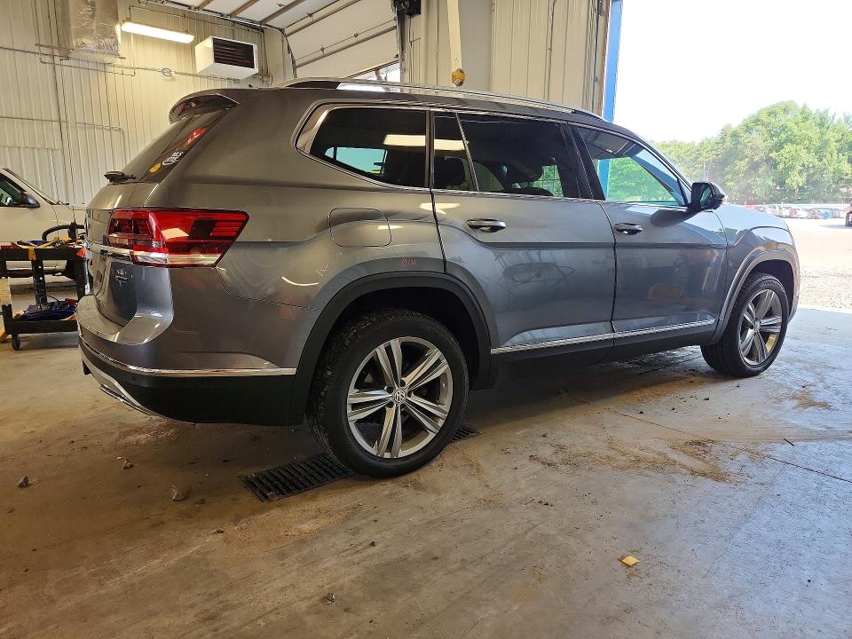 Photo 3 from auction – 2019 VOLKSWAGEN ATLAS with VIN 1V2NR2CA7KC514990
