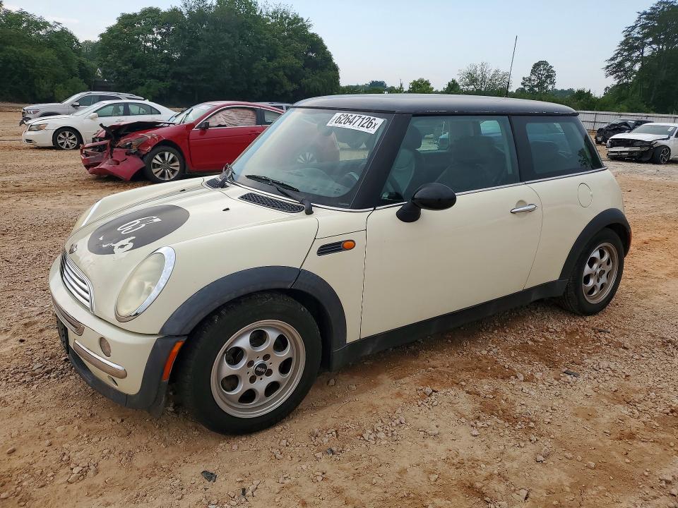 MINI COOPER 2003 with VIN WMWRC334X3TE13318 - Photo from auction