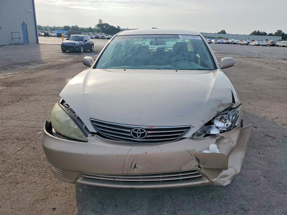 Photo 5 from auction – 2005 TOYOTA CAMRY with VIN 4T1BE32K55U941952