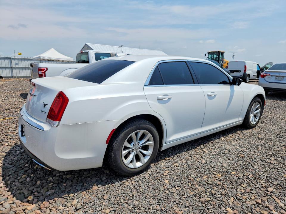 Photo 3 from auction – 2015 CHRYSLER 300 with VIN 2C3CCAAG0FH766602
